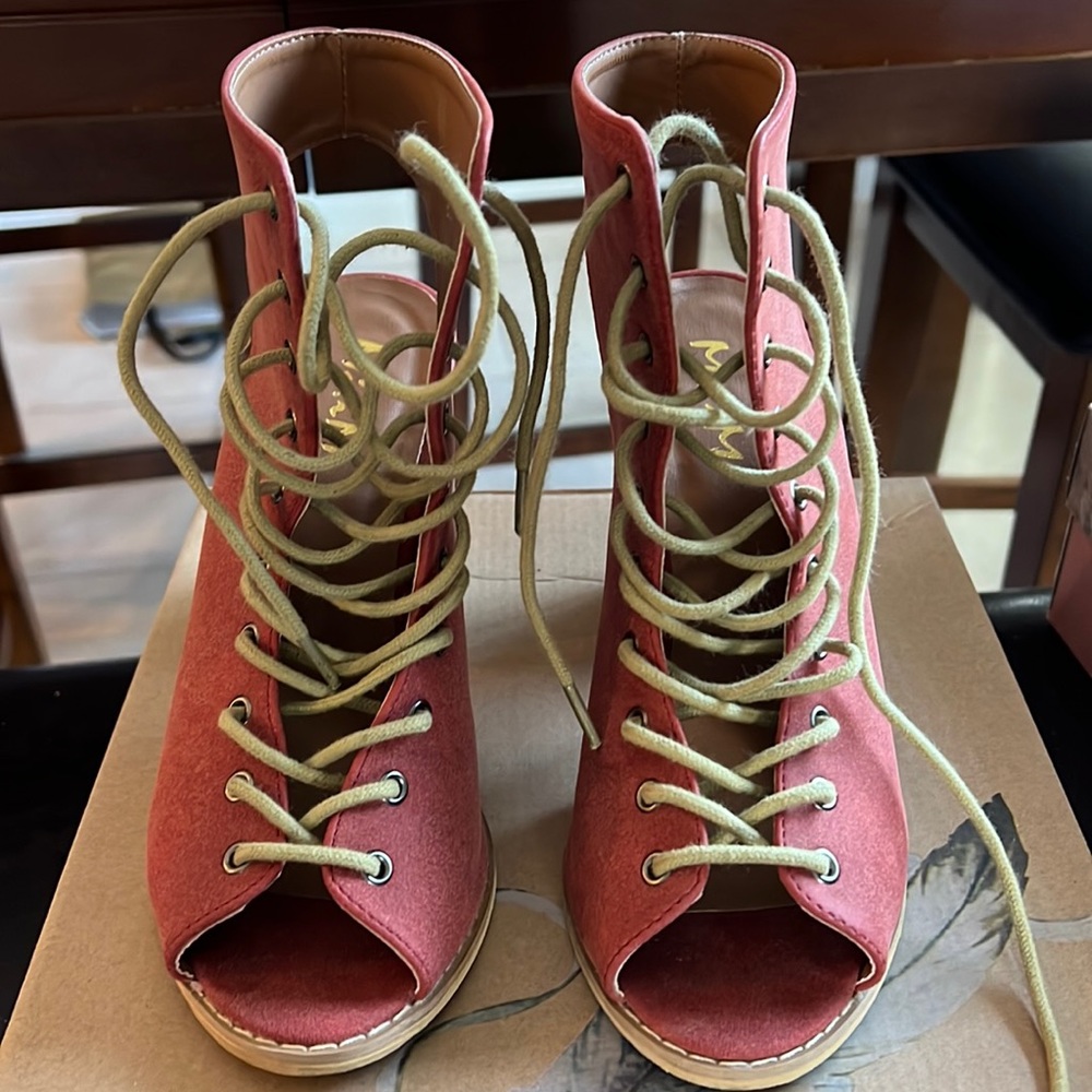 Boutique store bootie